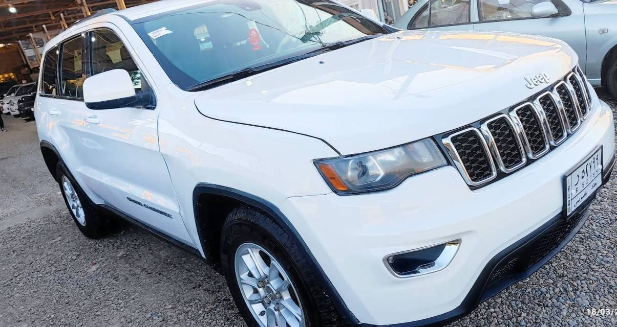 السلام عليكم معرض الماجد يرحب بكم و رمضان كريم عليكم 
جيب لاريدو 2019 امريكي مرقم بغداد 😍 
صور الحادث فقط بنيد و مرفقة بالصور 
المواصفات 
بصمة 
تشغيل عن بعد 
محرك 6 سلندر 3600 
رادار جانبي وخلفي 
شاشة لمس
كشن كهرباء وتدفئة بالكشن
هيتر بالستيرن 
مودات قيادة 
شاشة ديجتل
تحكم ستيرن فول ومثبت سرعة 
تبريد خلفي 
حساسات خلفية 
جنطة كهرباء 
باقي المواصفات واضحة بالصور 
السيارة جاهزة جدااا وما ببها اي نقص 
للكزيد التواصل مع الرقم ***********
او زيارة معرضنا الكائن في الناصرية شارع يا حسين قرب كريم حسون لفحص السيارات
