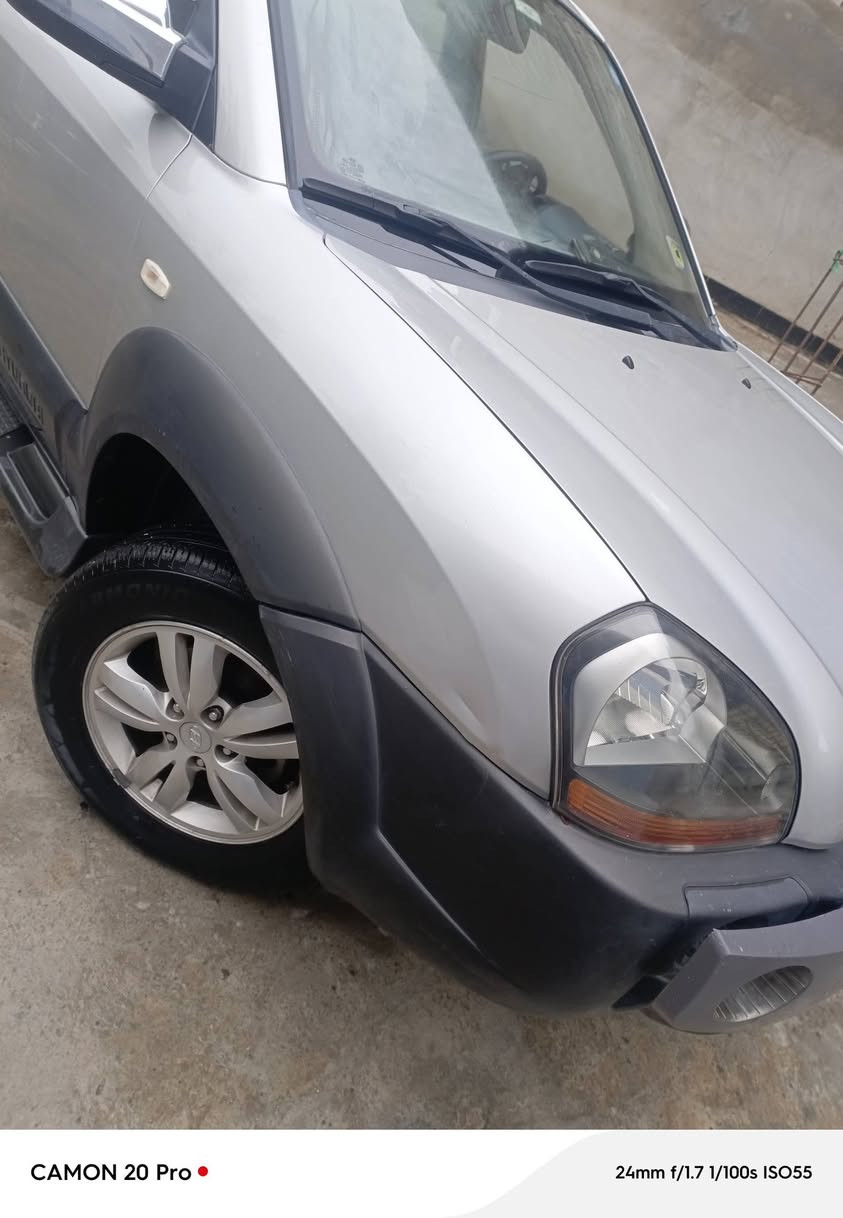 سلام عليكم 
توسان مديل 2009بدون حادث كلين بدون قطرة صبغ بدون شخوط بدون جراد صفاح شرط موس سيارة جديدة حيل مال جناي ماشية 160حقيقي مكينة وكير لا فتح لا تبخير لا تنقيص شرط برغي ممفتوح بيهن صدر امامي خلفي جديد زوجين تايرات قبل سبوعين شادهن جدد سنوية ل28تحويل ثاني يوم سيارة ربع متصرف عليهة تبريد ثلج تدفئة نار 
 مكاني ديالى بعقوبة سونار بل منشور
شراي تصل ودلل ***********
