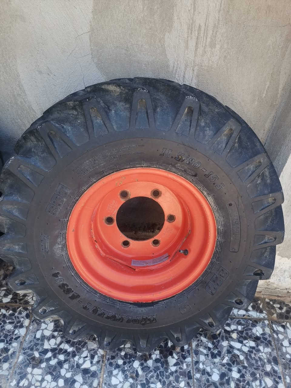 {سلام عليكم} <تايرات للبيع حجم> [15] ***********
