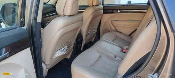 تحيه طيبه السلام
سورنتو 2014 
وارد امريكي 
6 سلندر 7 راكب 
3300 محرك 
حادثها فقط مازدة لايت وشويه من الدعاميه 
تحكمات استيرن جهتين 
بصمات عدد 3
اناره بيضاء ترحب عند البصمه 
اناره ترحيب كلمة سورنتو
شاشه اصليه 
شاشة عطلات ديجتال بلدشبول 
كشنات جلد 
كشنات تدفئه تبريد 
اناره حمراء الاربع بوب
بانورما 
حساس خفض صوت فان التبريد عند الاتصال بلموبايل
مري شفط 
اشاير بلمري
زنون ابيض بلوجكتر ولايت 
تعقب مسار 
حساس اطارات 
بلوتوث
محرك كير غير مفتوح
سماعات انفنتي
8 ايرباك
8 سماعات +تويترات صغار في الخلف
سستم نيكل ستيل اصلي سورنتو
كراسي كهرباء عدد 2
مانع تزحلق
وبعد هواي مواصفات 
السياره فول EX
ماشيه 125 ميل حقيقي 
عل ايدي 
رقم بغداد باسمي سنوي لغايه شهر 11
2026 
السعر 175ورقه بيها مجال 
أي استفسار 
*********** 
مكان بغداد كرخ
