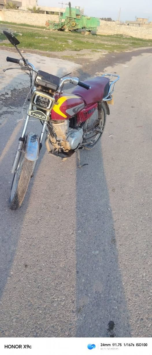 السلام عليكم عندي موطور 2020 السعر 275 بي مجال
***********
