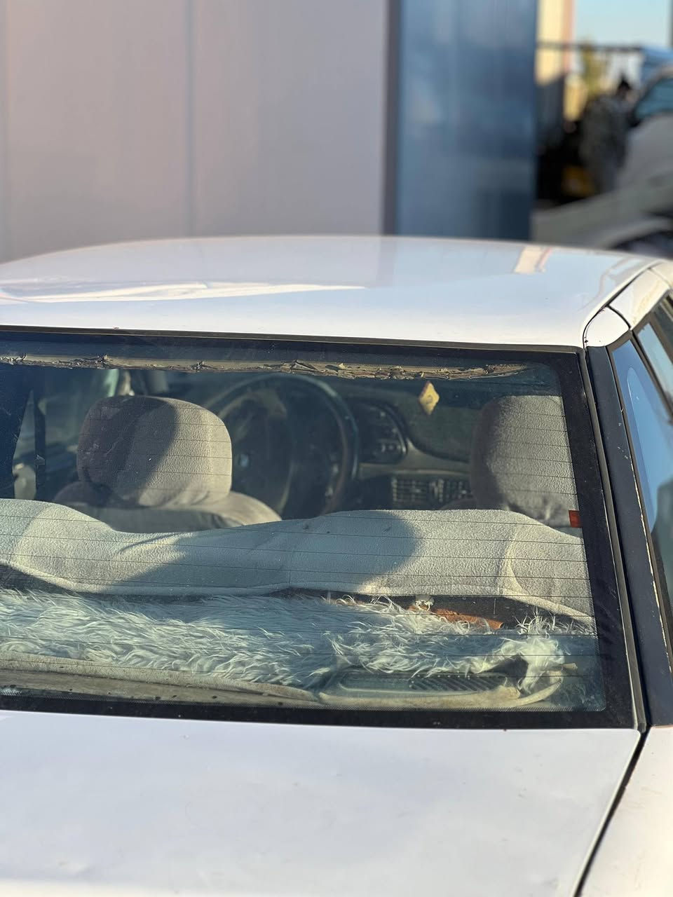 دايو اسبيرو موديل 1995سنويه عاج 4جامات كهربائي گير عادي ،،گير ومحرك بشرط عنده بطاقه بنزين ،،تخم امامي وخلفي مضبوط بشرط تايرات 4 جديد ،،سيارة بدون مصروف30 بي  مجال رقم صاحب سيارة ***********
