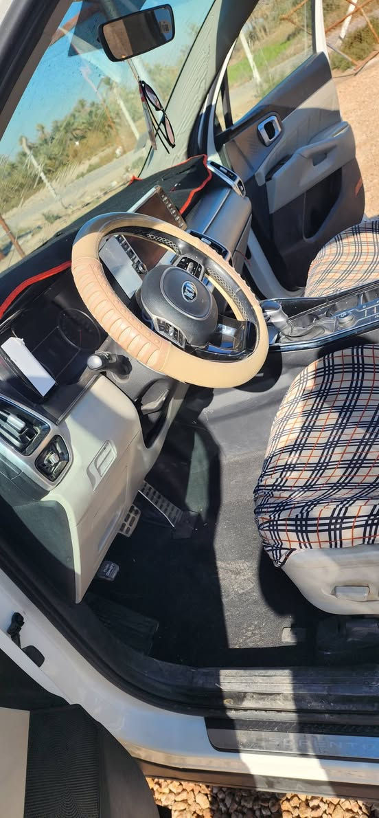 السلام عليكم اخوان للبيع سورنتو 2021 رقم بابل نكليزي باسمي تحويل ثاني يوم ماشيه 114 الف السياره كفاله عامه من دعاميه لدعاميه 6 سلندر  مكينه وكير وحداديه كفاله تخم تاير جديد
موصفات
بصمه 
هند بريك دكمه
كامره اماميه وخلفيه 
حساسات 
شاشه 
بعد بيه هواي موصفات 
مكاني ديوانيه قضاء الشاميه 
السعر 275 وبيه مجال 

‭0781 872 3498‬
