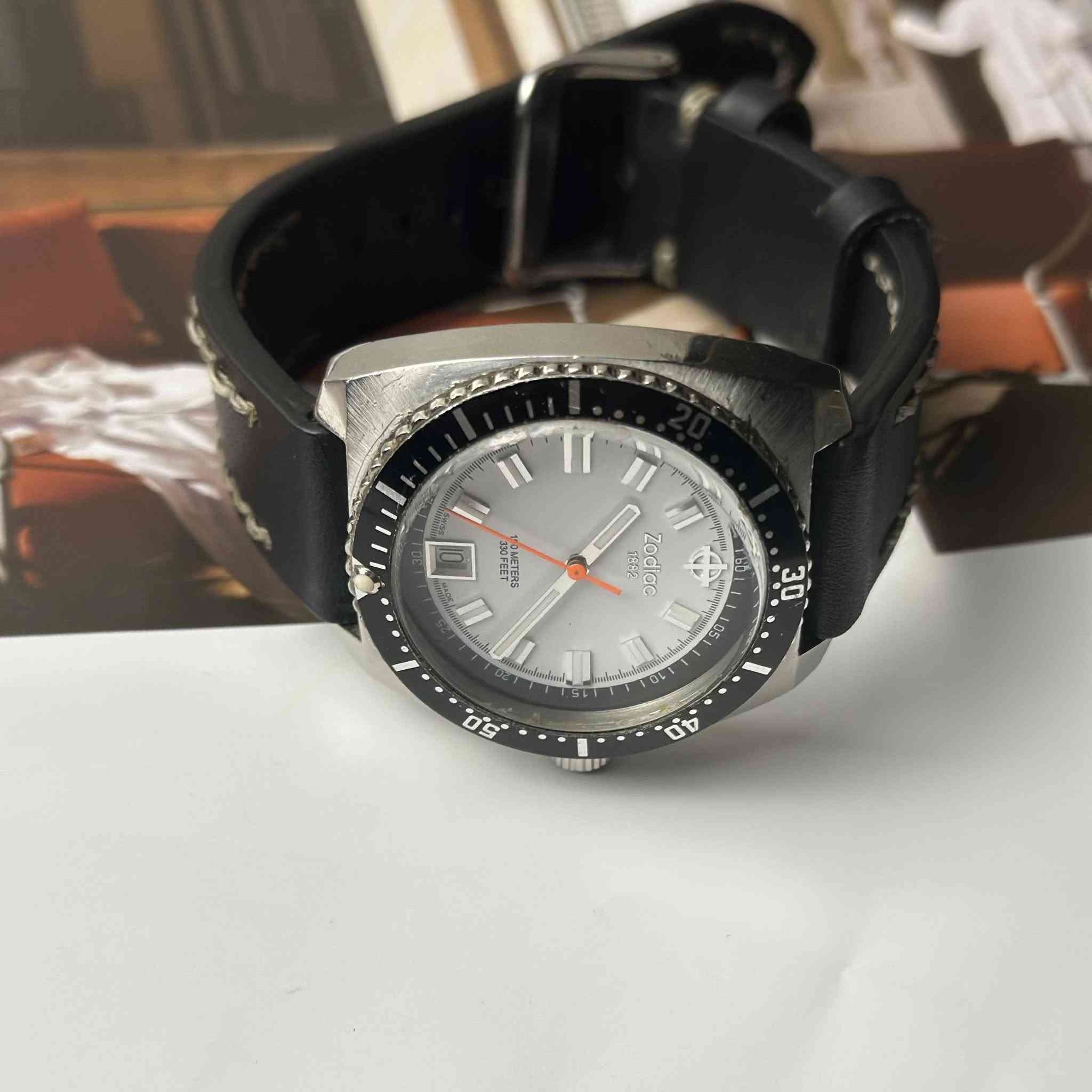 Zodiac
زودياك
کوارتز
القطر 39
مقاومة للماء
ديت عرض ليوم
نظافة ممتازة 
مكينة روندا 
السعر 110 الف


**إذا كنت صاحب هذا الإعلان وتريد حذفه لأي سبب، رجاءا أرسل رسالة إلى الدعم الفني**