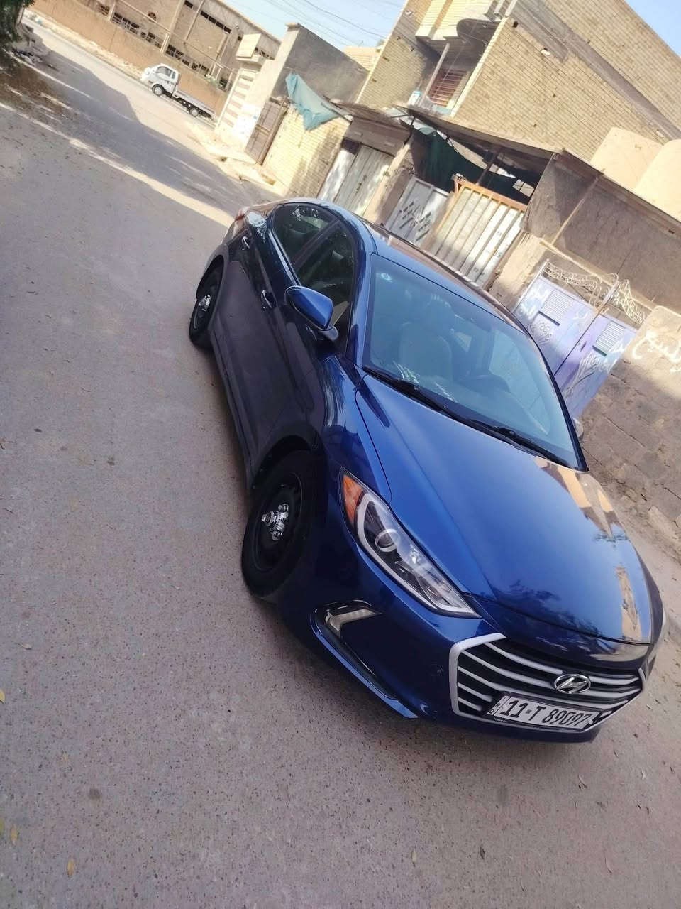 النترا 17 امريكي
مكينة جديدة شادلها  دوش 2000 مال تفصيخ 
عليها ادامة كاملة السيارة 
تبريد ثلج 
نص فول السيارة 
3 انظمة قيادة 
تحكم مري 
سيارة حلوة ونظيفة مال بيت 
كير AT المرغوب 
كشرتها حلوة ونظيفة بيها رصعات خفيفة 

السعر 115$ قفل 
تواصل 
***********
