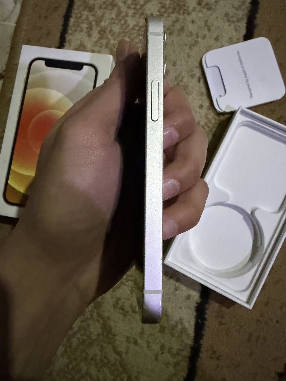 السلام عليكم ايفون ١٢ ميني للبيع 
العدسه الخارجيه للكامره مكسوره 
128 ذاكره
بطاريه 77
سعر 225 وبي مجال
مكاني بغداد حي الخضراء


**إذا كنت صاحب هذا الإعلان وتريد حذفه لأي سبب، رجاءا أرسل رسالة إلى الدعم الفني**