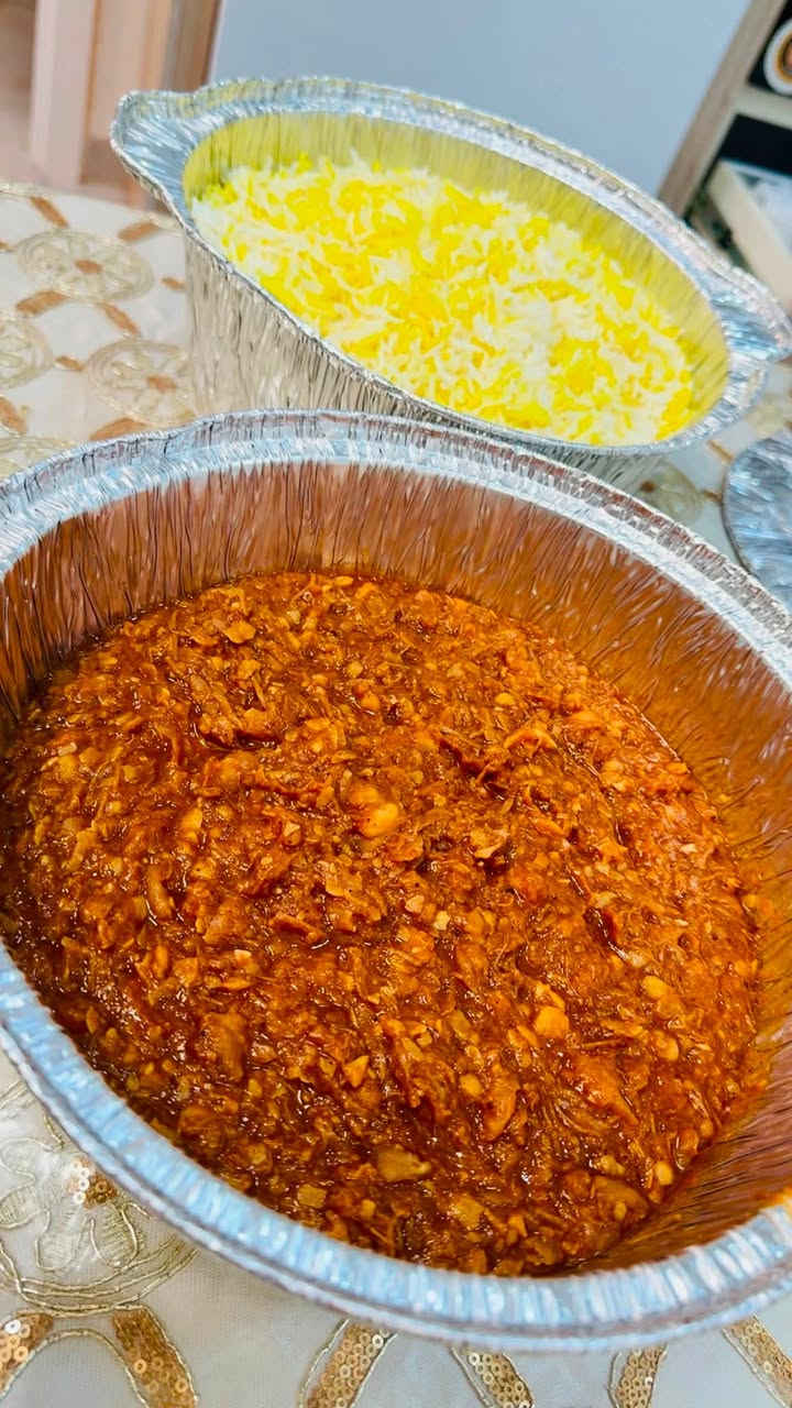 القيمة النجفية على أصولها.. طعم يرجعك للجذور! 🍲✨
لأن القيمة النجفية مو مجرد أكلة، بل هي "فن وعشگ"، وفرنالكم اليوم القيمة النجفية الأصلية المعدّلة.

اسرارنا 😲:

لحم عجل عراقي 100%: فريش، ممروس ومُذوّب ويا الحمص لحد ما صاروا قطعة واحدة (اللحم خيط واحد ويه الحمص!).

حمص منقى بعناية: ومطبوخ على نار هادئة لدرجة الذوبان.

بهاراتنا ولمستنا السحريه 🪄❤️

#قيمه_نجفيه #اكلات_عراقيه  #طبخ_منزلي


**إذا كنت صاحب هذا الإعلان وتريد حذفه لأي سبب، رجاءا أرسل رسالة إلى الدعم الفني**