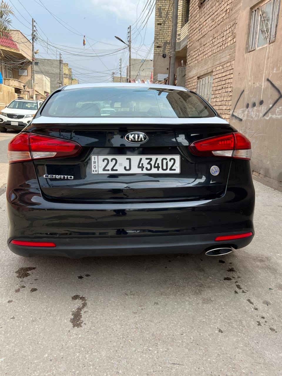 السلام عليكم
كيا سيراتو  ٢٠١٧  خليجي ١/١ وارد ايراني
مواصفات خاصه  رقم اربيل بسمي سنويه وهزه جديده
 خليجي فووووووول VIP
سيارة جديدة ٢٠١٧
ماشيه67 الف كم 
مكينة 2000 دوش
شفتات بالستيرن كير رياضي
مواصفاته
بصمه تشغيل 
فتحه 
تبريد بيانو شاشه منفصل
حساس خلفي امامي اصلي 
لد امامي 
بك لايت لد 
كشنات كهربائي 
كشنات امامي تدفئه تبريد والخلفي تدفئه
مصابيح زنون اصلي 
نظام abs 
١٠ ايرباك بيه امان
مري شفط وترحيب واضائه
كروس سرعة مع تحكم ستيرن فول
اوتو لايت 
نقطه عمياء 
تبريد منفصل السائق عن الصدر مع تبريد خلفي
كشن ميموري مع خزن حركات الكشن
شاشة اعطال مع تحكم 
تدفئة بالستيرن
رادار جانبي+ رادار خلفي
كامره خلفيه
السياره مكفولة من الصبغ وتبديل فقط رصعه بجنطه موضحه
السعر155$ وبيها مجال بسيط
مكاني بغداد العبيدي
رقم ***********
