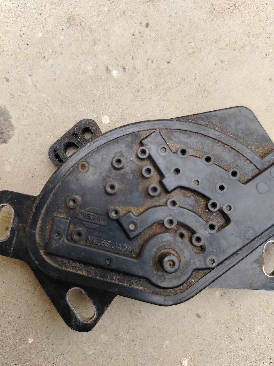 السلام عليكم غراض نيسان سني للبيع بغداد حي الجهاد *********** حساس كرنك تفصيخ اصلي عدد ٣ وبخاخ فريز اصلي سلكترالگير اصلي ياباني
