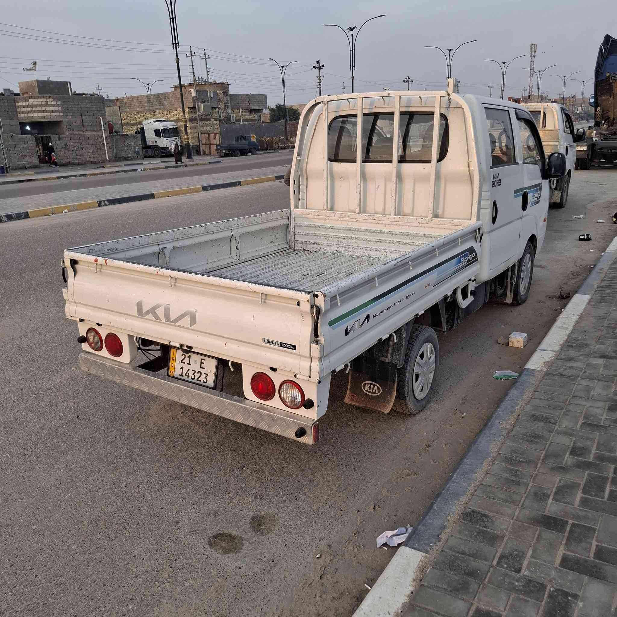 السلام عليكم بنج للبيع دخول جديد ادوات سياره جاهزه وجديده دبل غماره محل جير جديدررقم رقم اربيل موديل 2018 بها حصه جاز سكن بصره 58 وبيها مجال
***********
