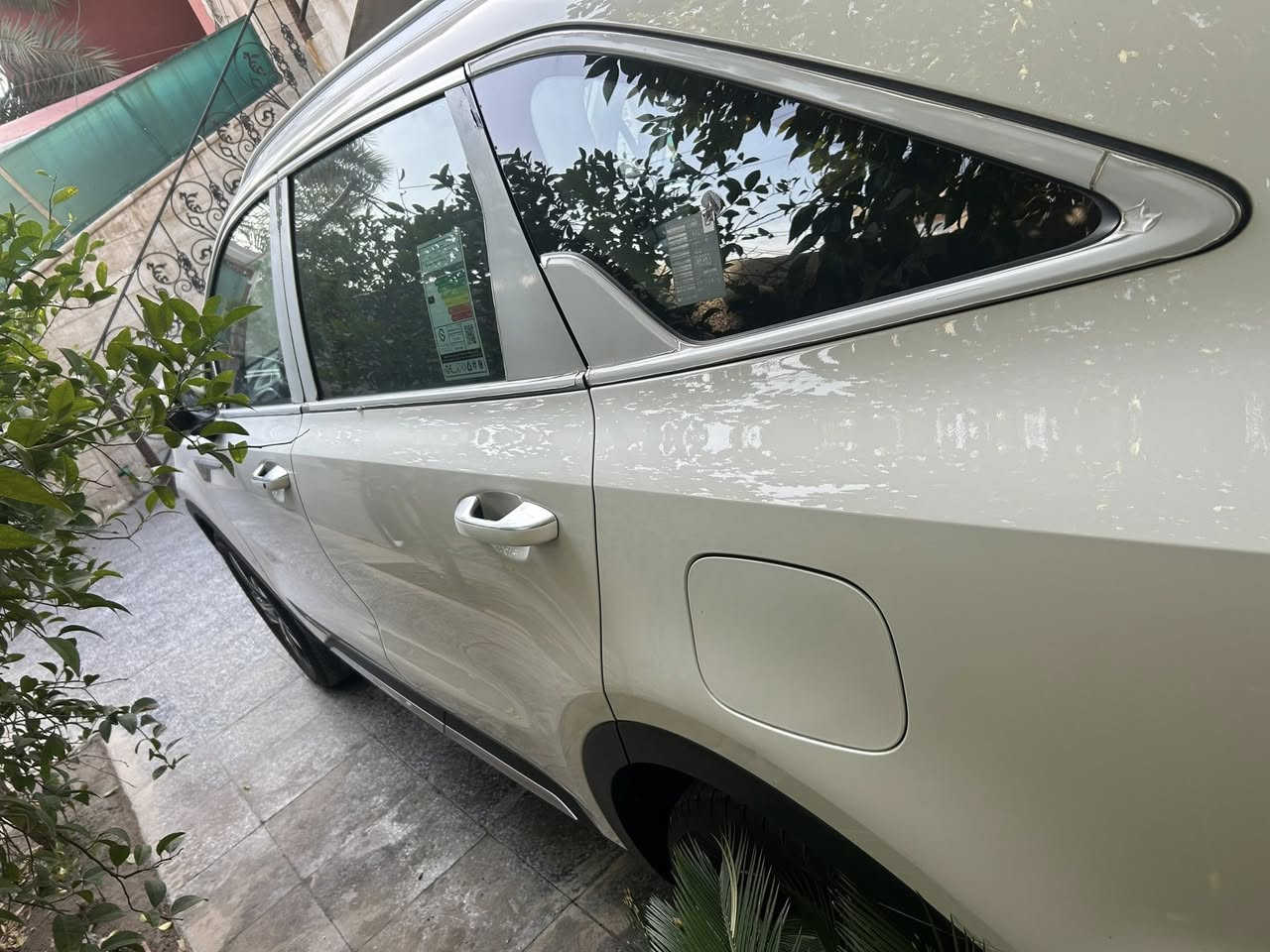 سورنتو ٢٠٢٣ ماشيه ٣٦ الف مكفوله كفاله عامه 
اربع كامرات فور ويل فول واحد على واحد ضمان الدوليه من هيه زيرو على ايدنه السعر ٣٢٥ 
للاتصال ***********
