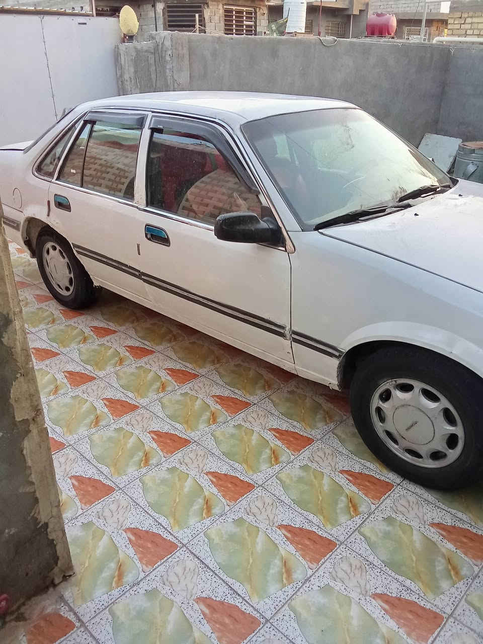 السلام عليكم ورحمة الله وبركاته برنس موديل 95رقم بغداد مكينه بيها بخار خفيف كير اتو سياره جاهزه من كلشي حداديه اماميه وخلفيه خير من الله كهربائيات كلها شغاله تشغيل بصمه لايت زنون سنويه نافذه. السعر 27وبيها مجال لطيبين مكان السياره جبله سياره مال جناي
***********. 5 0773505748
