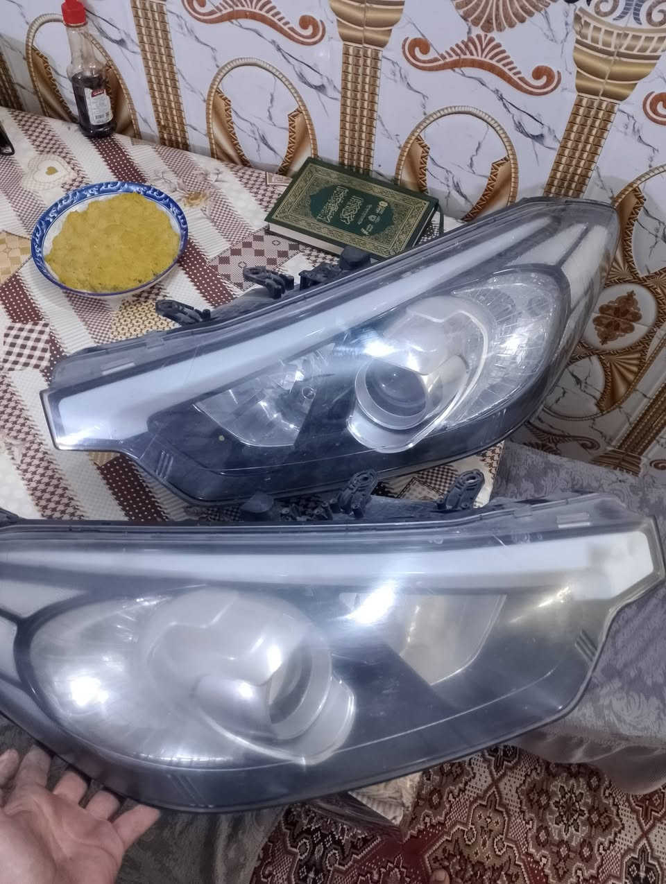 ماصدات سيراتو زوج جدد اخذتهن قبل شهرين واحد نضيف واحد شويه مغوش وهذا ثالث انطي فوك بيعه السعر 100 مكاني بغداد الغزاليه 
***********
