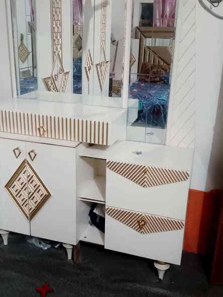 سلام عليكم
من رخصة الادمن
غرفه نوم للبيع الغرفه جديدة ونضيفه السعر ٧٠٠ وبيهة مجال بسيط عنوان كربلاء حي البعث
***********
