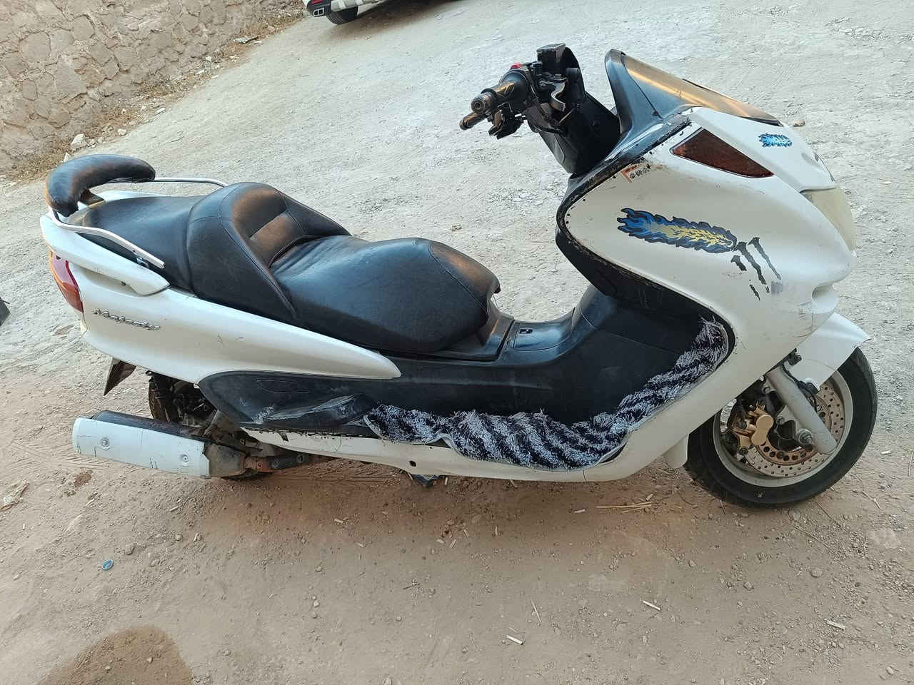 للبيع ياماها ماجستا سعر 500الف بيها مجال
*********** واتساب
