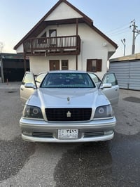 تويوتا كراون • جلد • مكينة 175