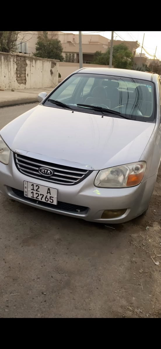 السلام عليكم سيراتو 2008 للبيع محرك 16 فول مواصفات السياره نظيفه مال بيت ماشيه 155 بيها بارد فقط بجاملغ اليمين
***********
