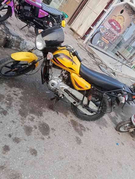 السلام عليكم دراجه بوكسر للبيع موديل 21اوراق اصولي 7 مكان نعمانية شراي يتصل ***********//***********
