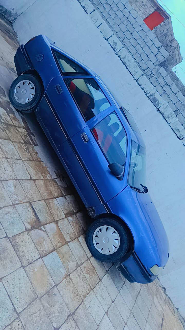 السلام عليكم
سياره اوبل فيكترا حجم 18 الشرعي موجود وكاله وتحويل
 رقم جديد سنويه جديده
 هزه جديده 
محرك جير خير من الله
كابون موجود⛽

السياره موصل حمام علي السعر28
ملاحظه السياره مسبوق عام
             رقم الهاتف 
***********
***********
