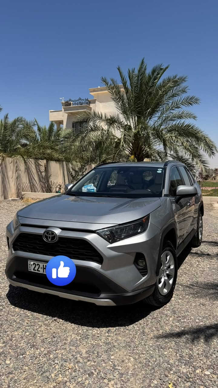السلام عليكم 
راف فور للبيع 
موديل 21 LE
ماشيه 83 الف 
كشنات جلد 
ضررها باب السكن وباب الخلفي صبغ فقط
رقم اربيل  باسمي  
عنوان صلاح الدين
للأستفسار ***********
