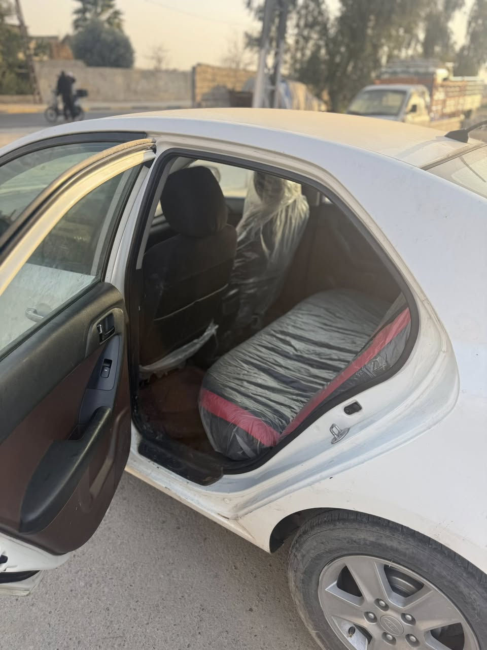 سلام عليكم لبيع 85بيها مجال ترهم  معارض تكسي انترا ريو اكسن افانتي
كيا سيراتو 2011  رقم اربيل بيها 5قطع صبغ ابيع حزام قواعد وبنود من داخل مصبوغ بدون دعم بدون حادث بدون تبديل محرك بدايه صرف محرك كير مال انترا محرك 16 بصمه تبريد تدفئ  اشراير مري فول بدون سلايت  داخل لونين كشنات هيتر  وايرمنيه كله شغاله شرط تحويل ***********//***********
