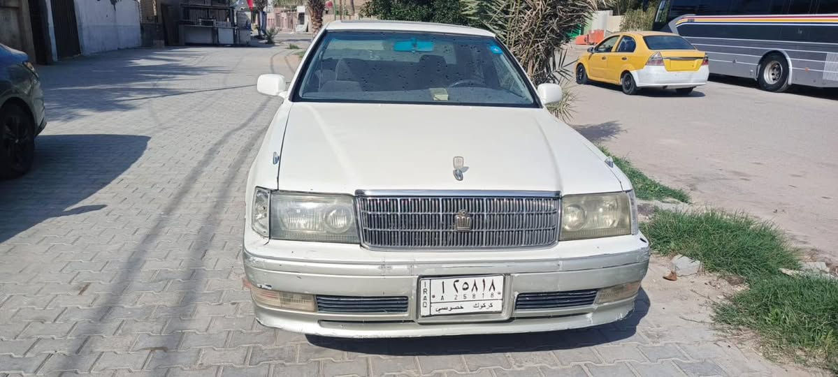 راس الثور 1996
مكفوله مدفوع كمرك 
فول فتحه 
مكينه بطه 3000
السعر 78
عنون نجف كوفه عباسيهً
***********
