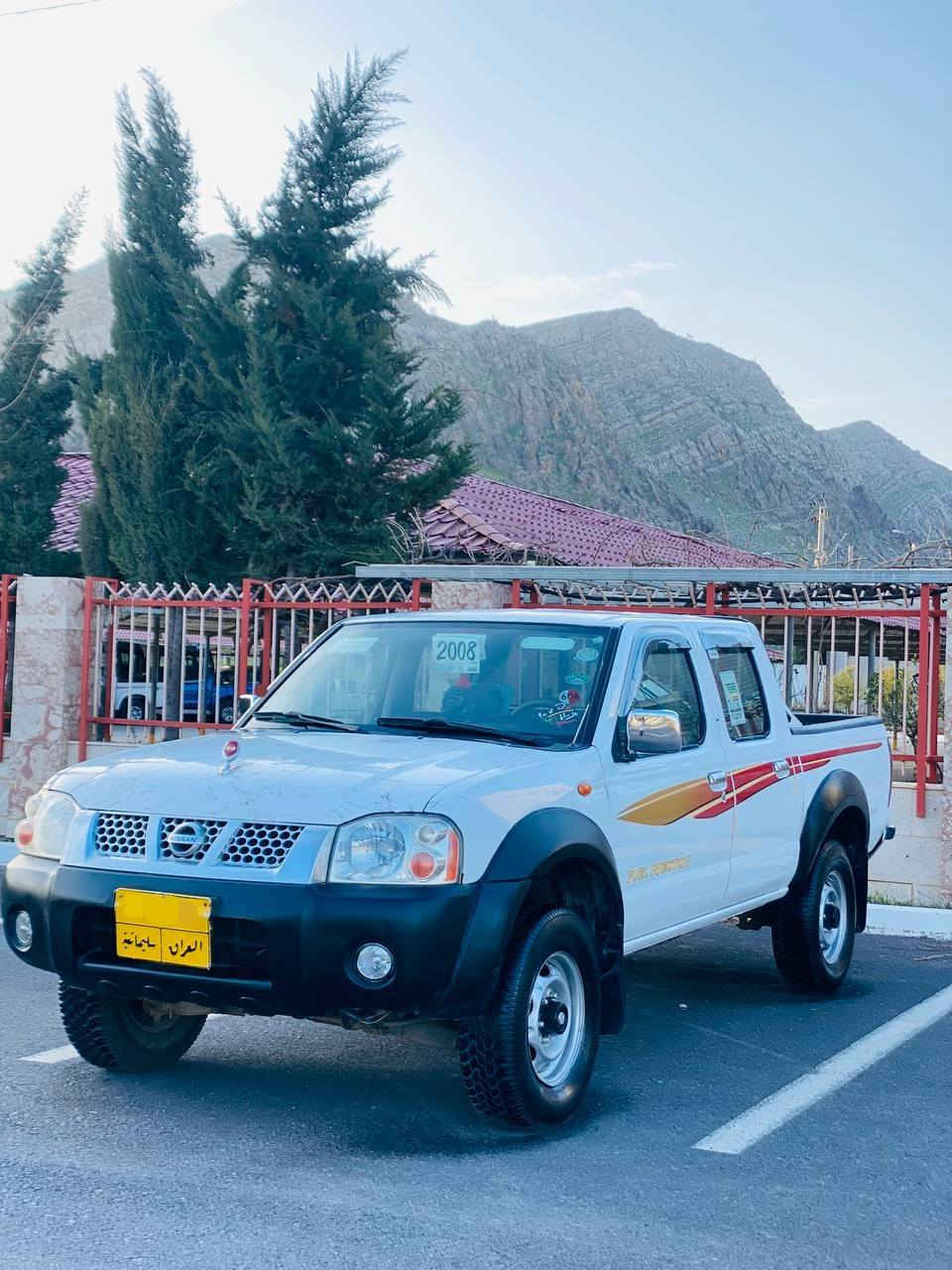 بەناوی خوای گەورە
ما شاء اللە

 نیسانی دەبڵ ئەکسل  2008 یابانی....
ناو سوور -- جام کارەبا -- دەبڵ گێچ -- قفڵ مەرکەزی 
ڕەقەم سلێیمانیە
سەنەوی تا 2028 تازەیە
بەشەرتی گێڕ و مەکینە و ئەکسل و دەبڵ ئەکسل تەقەو ڕەقە 
تەبریت و پاوەر و کارەبایی مەزبووت
چوار تایەی لۆکی لەژێردایە
شاشە ئایپاد
ماڵی دۆستە
بێ شووخت و چاڵە 
نموونەیە لە هەیکەل و جوانی
بەنسبەت بۆیاخ حیزام بۆیاخە لەسەر ساغی
دەعم و لێدرانی نیە بەشەرت
سەخف و شانەکانی بۆیاخی نیە
تەنیا لەسەر بۆیاخ هەڵدان بۆیاخ کراوەتەوە دەنا دەعمی نیە بەشەرت
سعری 125 گەڵا 

ژ.م ***********
***********
لە ڕانیەم رانية, السليمانية
