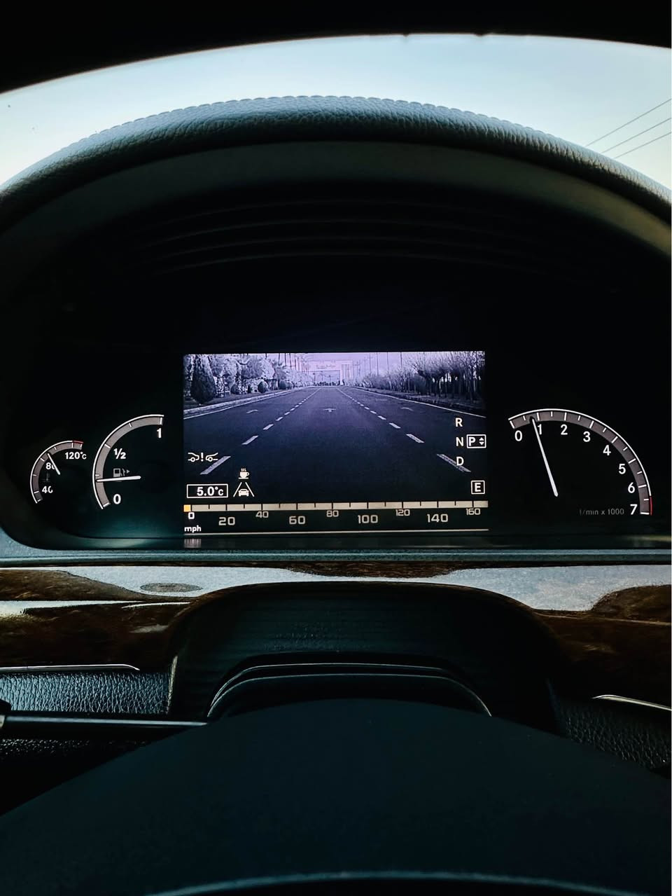 خل افاجئكم بل سعر و بسعر اقل من كامري و نظافة تقراء مئة بل مئة 👍🏻💯

صلو على الحبيب اخوان 🙏🏻

للبيع فقط !!

Mercedes Benz S class 350 2011 

اخوان السيارة وارد الماني ضمان دولي واحد على واحد و جديدة و بدون اي عطل او نقص صفر مسج و مكفولة كفالة عامة من صبغ و حادث و تبديل فقط مكانين صغير سحب PDR

موديل : 2011
وارد : الماني
محرك : 6 سلندر 3500 بانزين ارغب محرك و فئة بل مارسيدس
نسبة النضافة : 98% ماشاء الله 
ماشية : 155 الف
لون : اسود لماع 
رقم السيارة : دهوك الجديدة
مكان السيارة : اربيل

سعر السيارة : 207$💰 ورقه فقط و مجال كلش كلش قليل والله بسعر ٢٠٠٨ و ٢٠٠٩ 

رقم تليفون و واتساب : 

***********
***********

⚜️⚜️⚜️⚜️⚜️⚜️⚜️⚜️⚜️⚜️⚜️

موصفات فول 

فتحة السقف • حساسات امامية و خلفية • رادار امامي و جانبي • مانع التصادم • تحديد مسار • دبلات جبلس • بيبان كله بصمة و شفط • صندوق شفط • لايت زنون و دوارة • كامرة خلفية • بردات خلفية كهربائية • سماعات Harman/Kardon • شاشة و كيج الكتروني • ناظور ليلي • كشنات تدفئة و تبريد و خزن و حضن و فول كهربائية • ستيرن مهربائي و خزن • شفتات بلستيرن • كير تعليك • شاشة دي ڤي دي و كنترول • سيدي بوكس • بريك لمس • اوتو هولد • اتو ستارت ستوب • مرايات شفط • كشنات خلفية هيتر و تحكم بل بردات • و بعد كلش اهواي مواصفات ممذكورة … 

السيارة جاهزة و هسة مسويله سيرفز عام من ناحية دبلات و صدر و دهن و هايدروليك و تخم تاير يعني جاهزة تجي و تشوفه بعينك دينار واحد متصرف عليها 💯

گير و محرك كفالة ممفتوحة و بدون اي ملاحضة ماشاء الله 🙏🏻💯

رقم و فحص و هزة و سنوية كله جديدة و بأسمي تحولها نفس اليوم 🙏🏻💯

اخوان السيارة جوة سعره و اخواتها تنباعن بهيجي سعر فدوة لا تكسر بحلال العالم و السيارة يخبل و لوك بل باكيت 👍🏻 أربيل, العراق
