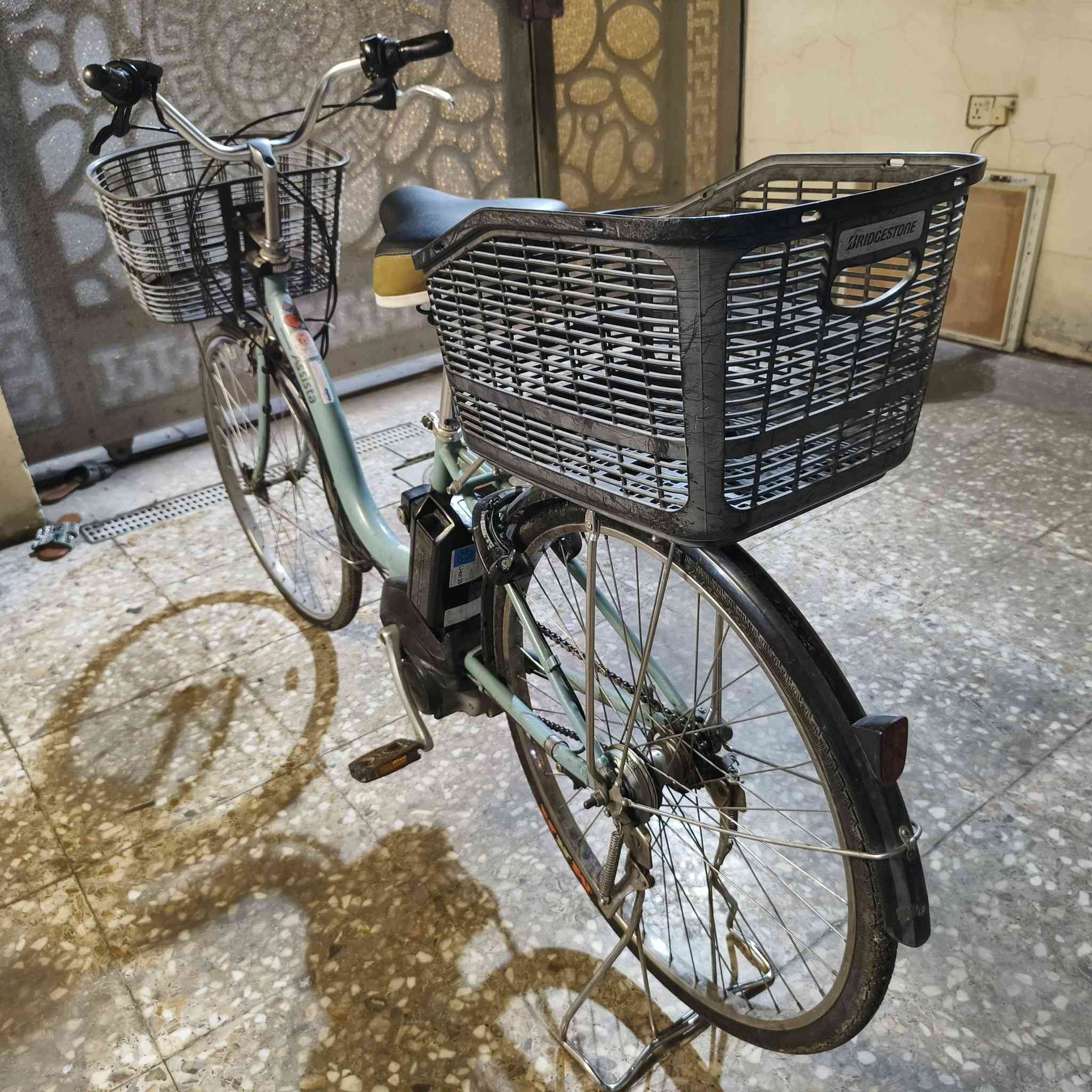 بايسكل مساعد شحن برجستون ياباني ماطورة ياماها حجم 26 بطارية ليثيوم سعره 225  ومكاني بغداد حي الخضراء للتواصل على هذا الرقم *********** بي واتساب
