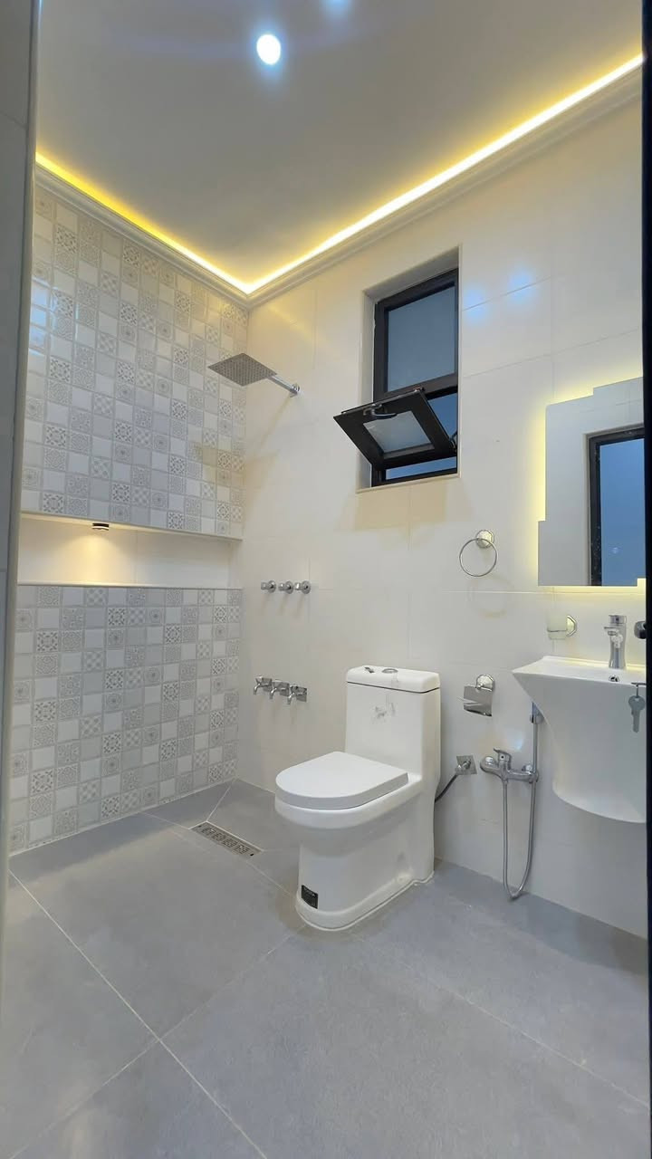 #مكتب_نيوهاوس_للعقار
للبيع توأم ١٠٠م عدد ٢ بناء ٢٠٢٥
.......
اعلان رقم ٣٧٥
.......
مشتملات ١٠٠م توأم عدد ٢ بناء ٢٠٢٥
حي الجهاد منطقة الامانة
مواصفات المشتمل الواحد
واجهة ٥ نزال ٢٠
٣ نوم
صحيات بكل طابق
ديكورات
شبابيك المنيوم
للاستفسار *********** متوفر واتس اب اتصال
مكتب نيو هاوس للعقار الكائن في
حي الجهاد الديوان مقابل الامانة قرب كوفي ركن الديوان
