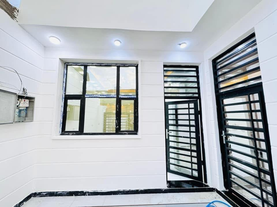 دار للبيع - حي التقية الثالثة 
150 م2 
- بناء حديث - قرب مجمع الروان . 

🟣الطابق الاول 
غرفتين - صالة معيشة - أستقبال - مطبخ - مجمع صحيات 
🟣علمًا ان الدار ما مسكون زيرو 2025 . 

🟣 موقع مميز 

للأستفسار اتصال او واتساب 
***********
