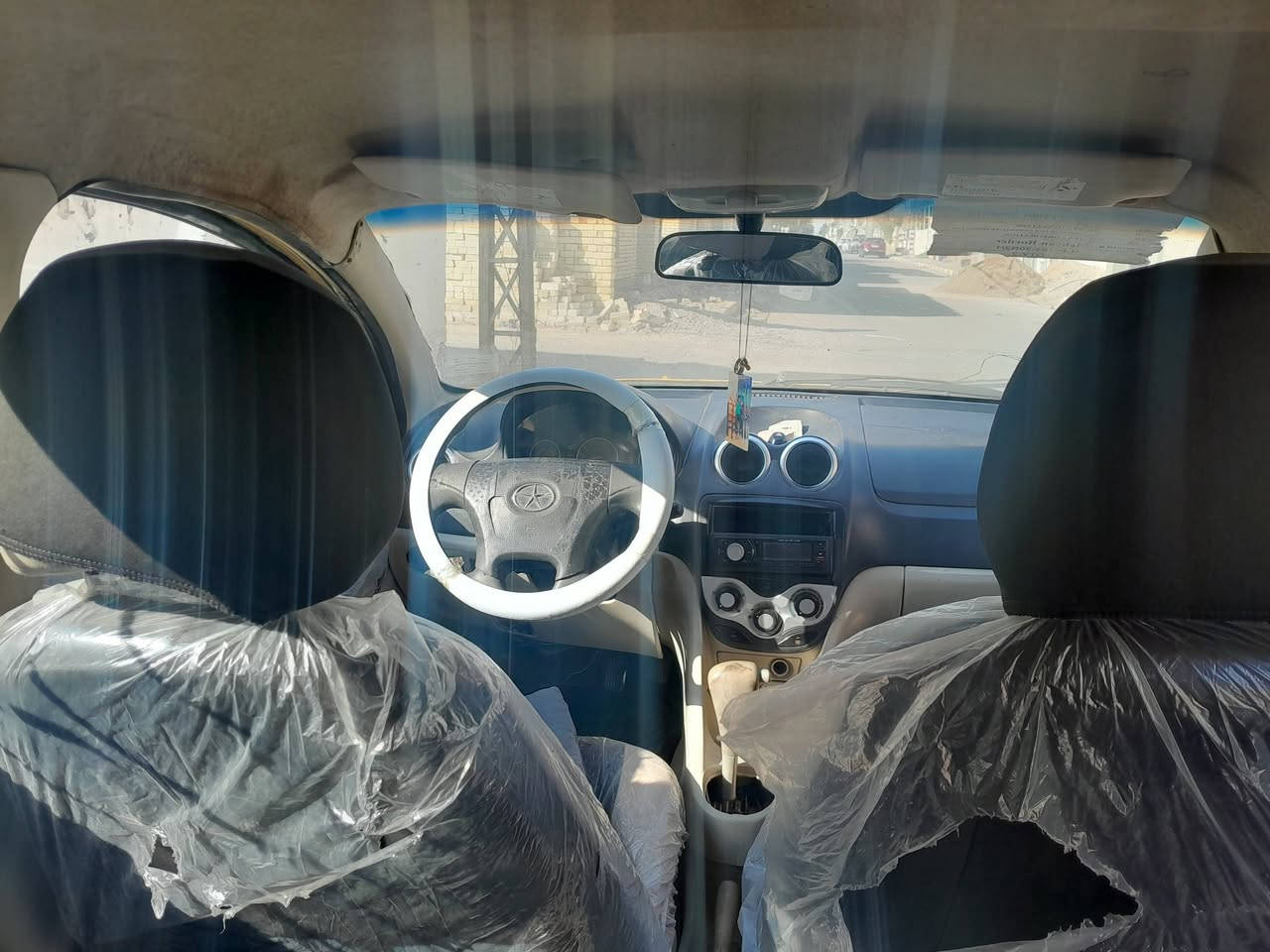 سلام عليكم حبايب سياره نوع جاك شيري محور مكينه بيكاجو مكينه خير من الله لاتنقيص ولاتبخير سياره غرفتها كلش حلوه مرتبها عله ايدي كهربائياات خير من الله سياره مال عيشه باتري جديد تواير جديده عوزها تلحيضات سمكره ولمشط مالتها كايم عارضها ب 18 شرعيهاا بلكوت السياره موديل 2009 مكاني واسط الكوت ولشراي بي خير ويدلل ‎0776 538 2972
