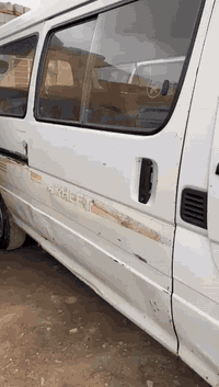 السلام عليكم سياره فتون للبيع جير ومكينه واكسن خير من الله هذا قشر سياره رقم احمر صدامي ابيعكم حديد تكفلك بس عشائر مكان بغداد السعر 17 شراي خير يدلل ***********
