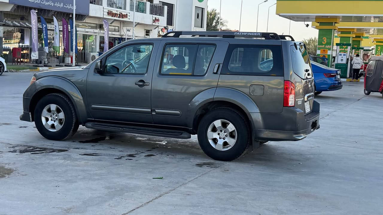 نيسان بات فاندر ٢٠٠٧ للبيع ٧ راكب 
السعر ٧٢ ورقه قفل قفل 
رقم بغداد مشروع وطني تحويل مباشر 
كير مكينه تبريد خير من الله نضيفات 
بيها بابين عكس السايق صبغ بدون داخل 
مكانها بغداد العامريه *********** Colombo, Sri Lanka
