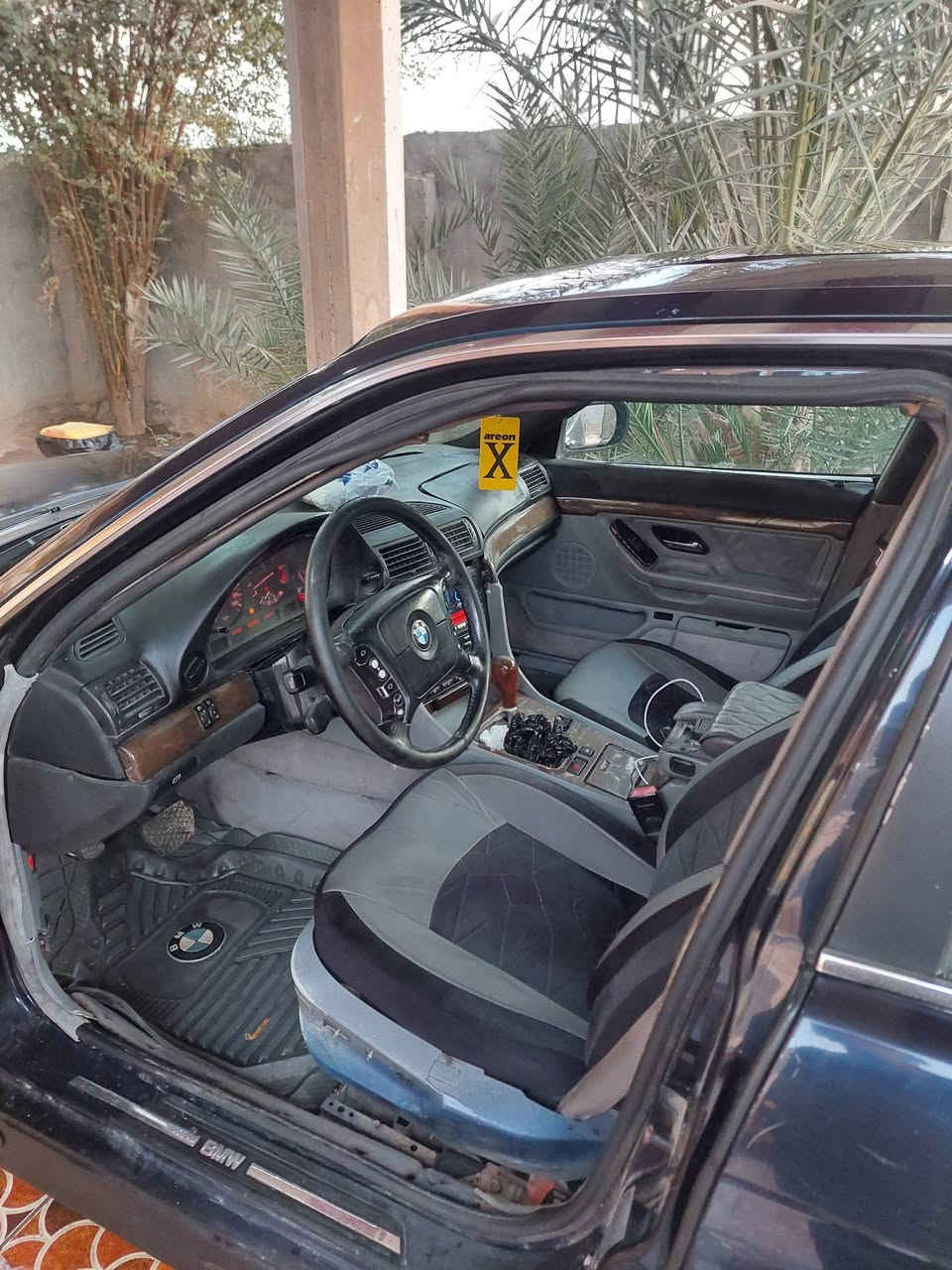 السلام عليكم
للبيع او مراوس
بي ام خفاش
موديل 1998
سنويه ل30
رقم بصره دولي 
المكان البصره القرنه الشرش
تواصل ***********
بلاد السياره
