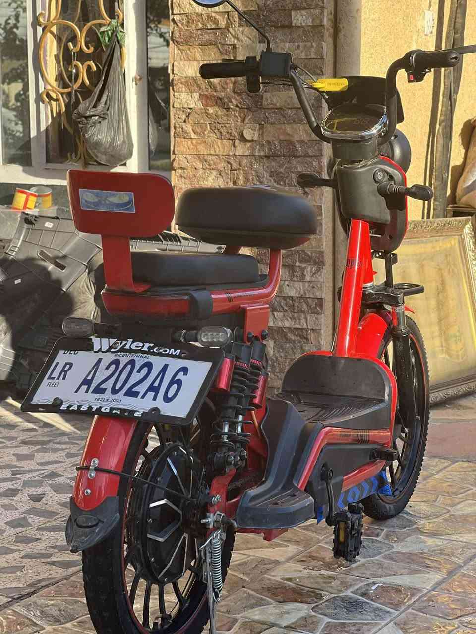 السَلٱمٌ عـَلـْيگمّ-ۈرحـْمّـٌة ٱللـّہ ﯙبُرگـّاتہ
عِنـ.̷̷̸̷̐ـديّ  بايسكل شحن
اربع بطاريات فول موصفات 
شاشه اي عطل يبين عندك في الشاشة
سرعه حقيقيه 60
بصمه عدد 2
سويج عدد 2 السعر 250 وبي مجال
 المكان بابل مركز ( بكرلي ) الرقم الاستفسار ***********
