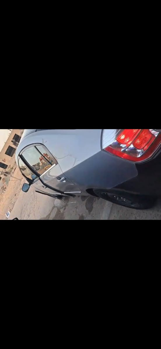 نيسان سنترا موديل ٢٠٠٨ وارد أمريكي فقط جامغ الأمامي معجون كله بلاديه كير ومحرك تاير جديد خير من الله  تراي وين ميعجبك  ابعد محافظة  هزه جديده  وسنويه جديده   ربع ساعه داور وتطلع  مكان السياره بغداد العبيدي    السعر اتصل   ودلل ***********
