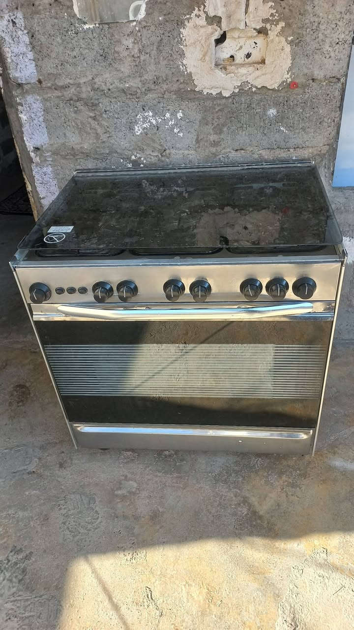 طباخ تكنو مصري شغال شرط علفحص للبيع سعر ١٤٠الف كركوك حي عروبة ***********
