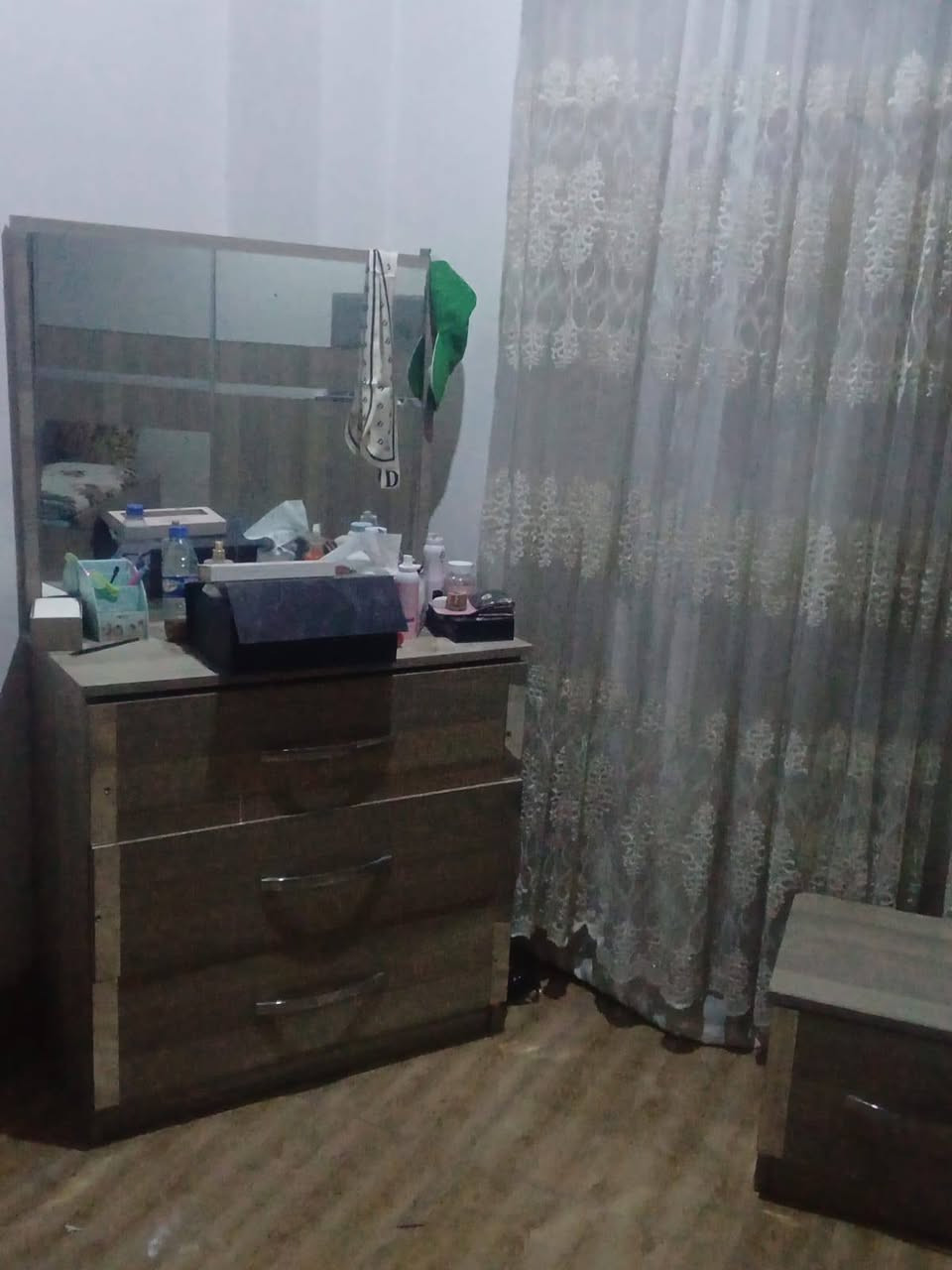 بيع مستعجل غرفه نوم 6 قطع. 
بدون ضرر 
سعر 200 قفل عنوان اربيل ***********
