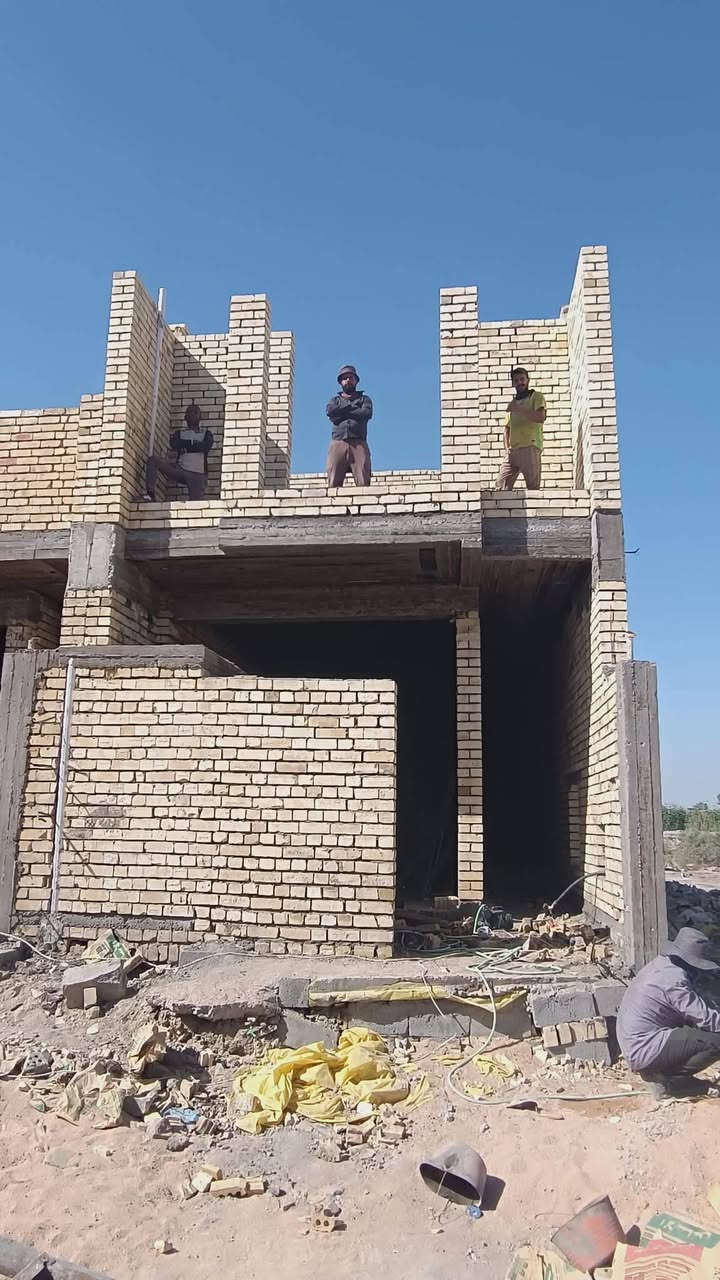 خلفه بناء متفرغ حالين شغل ع دبل أو قطي ***********
