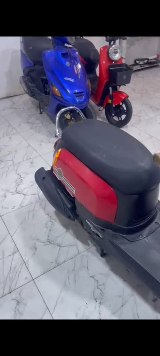 دراجه ماكس بوليسي جديده مال رمبه مامفتوحه ب800 وبيها مجال ***********
