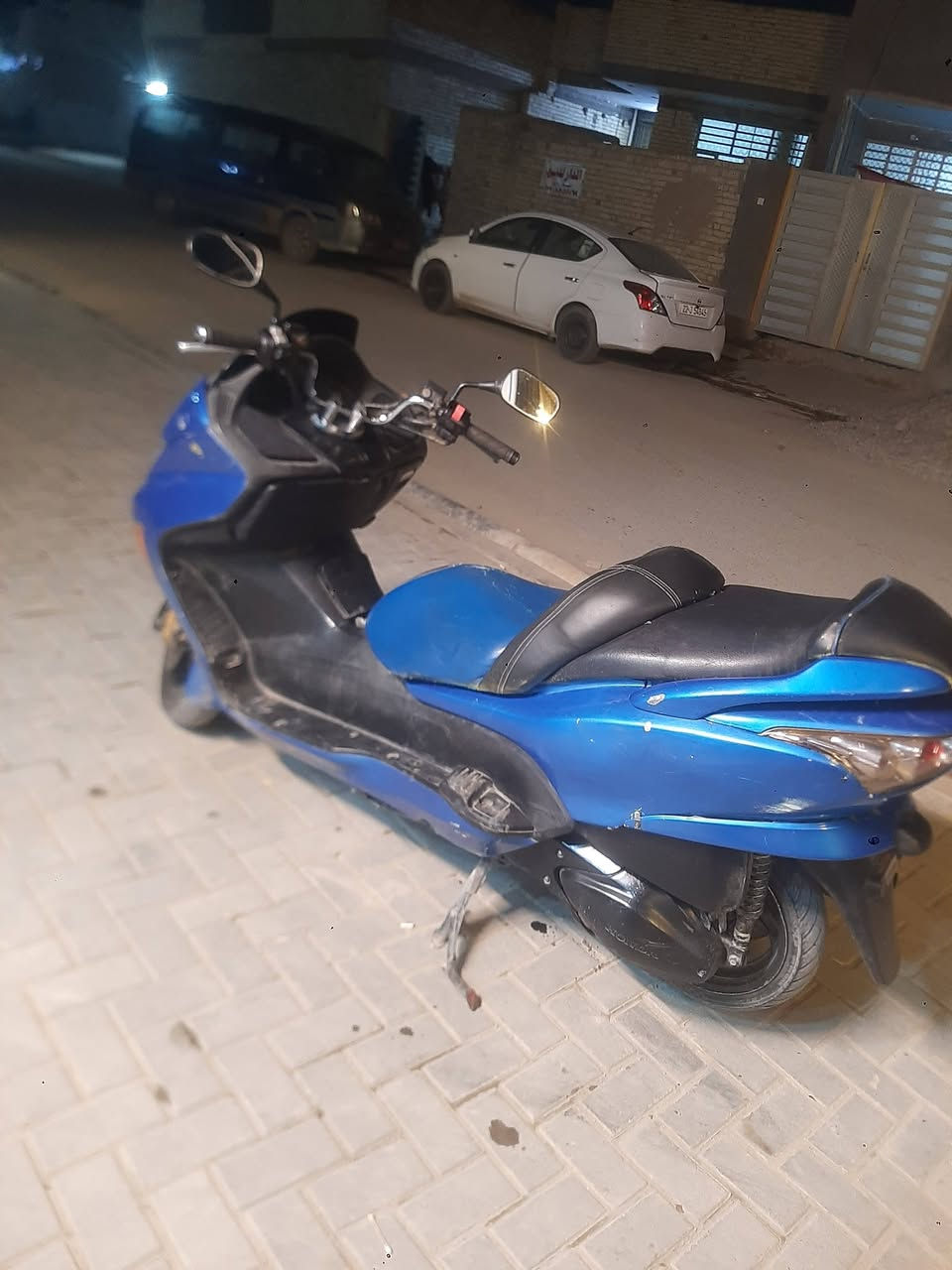 سلام عليكم دراجه للبيع فورزه بصمه دراجه خير من الله نقصها عمبار وبريك خلفي المكان شهداء العبيدي بغداد اي
ستفسار رقم *********** السعر٥٥٠
