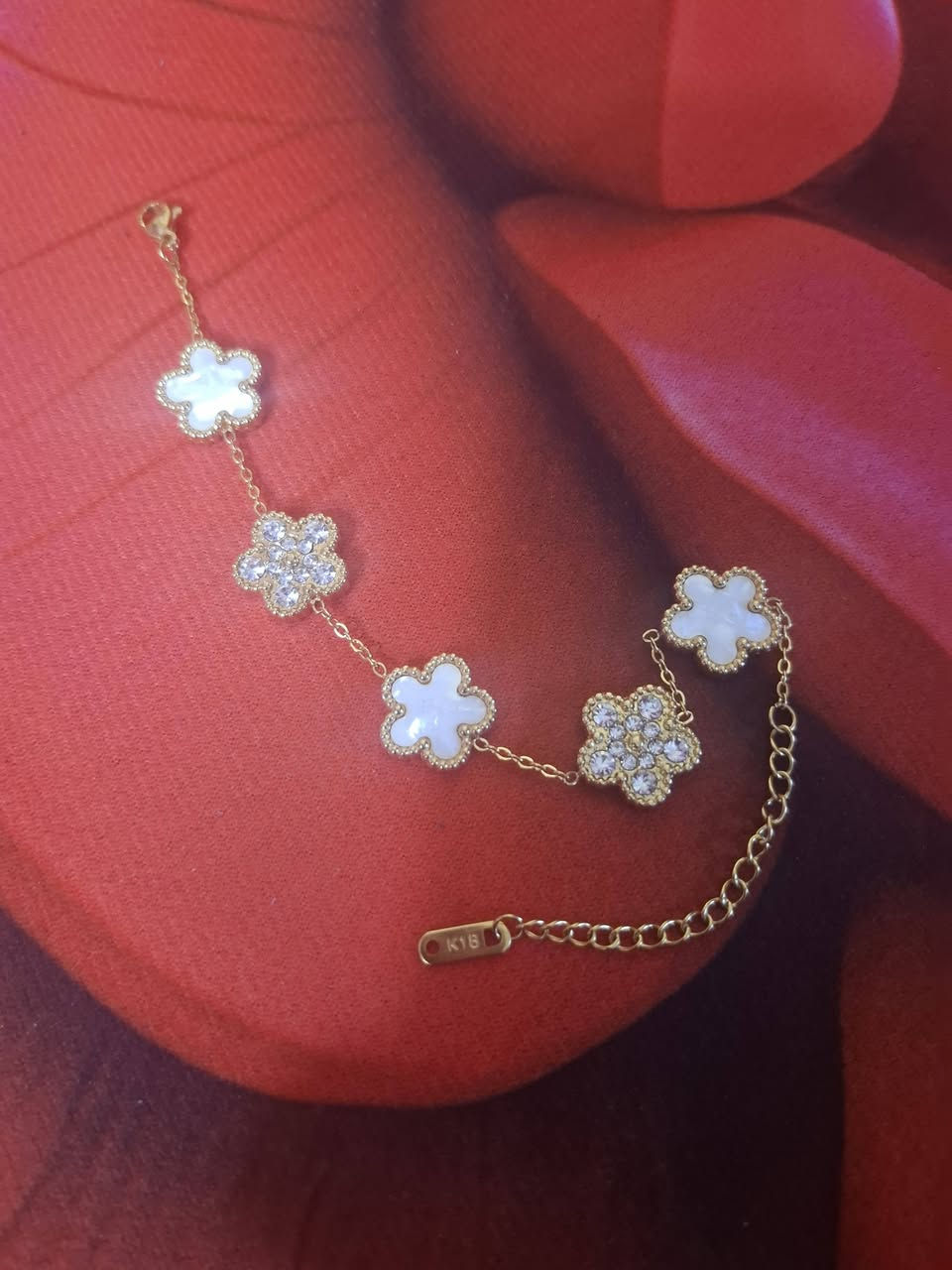 كل قطعه وسعرهة


**إذا كنت صاحب هذا الإعلان وتريد حذفه لأي سبب، رجاءا أرسل رسالة إلى الدعم الفني**