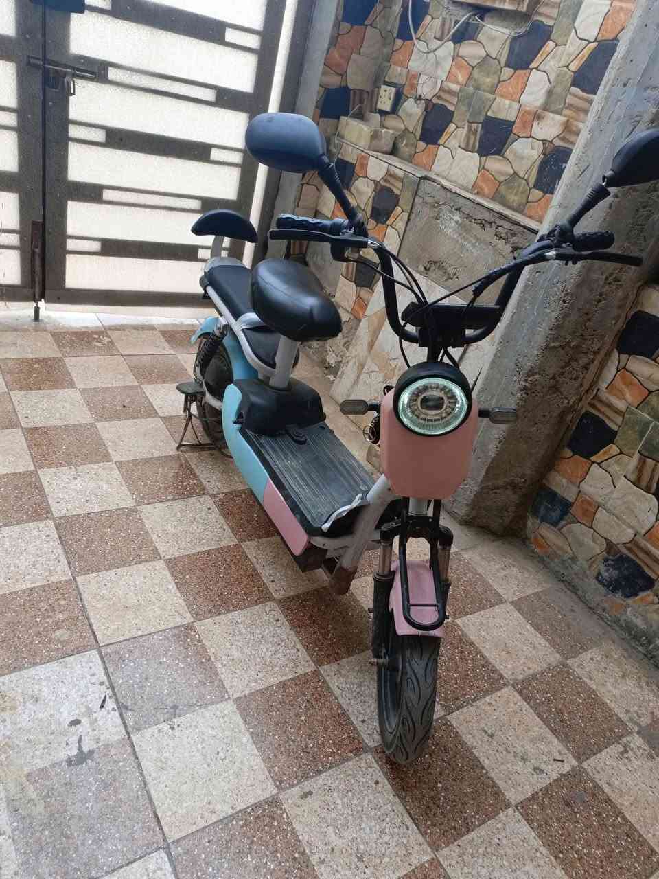 دراجه شحن حجم 14 ملف 350w بطاريات اربعه جديدات ماركه ونلي 48 امبير
لسعر ب 200 قفل


**إذا كنت صاحب هذا الإعلان وتريد حذفه لأي سبب، رجاءا أرسل رسالة إلى الدعم الفني**