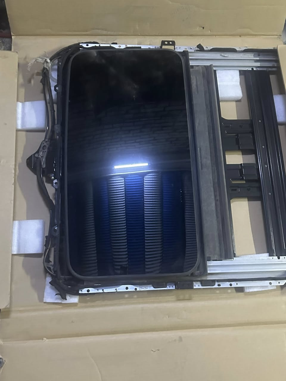 سلام عليكم بلي رامه مال سنتافيه 2012 مريكي  وعدي بطاين سود 4 قطع جددسعر خاص***********
