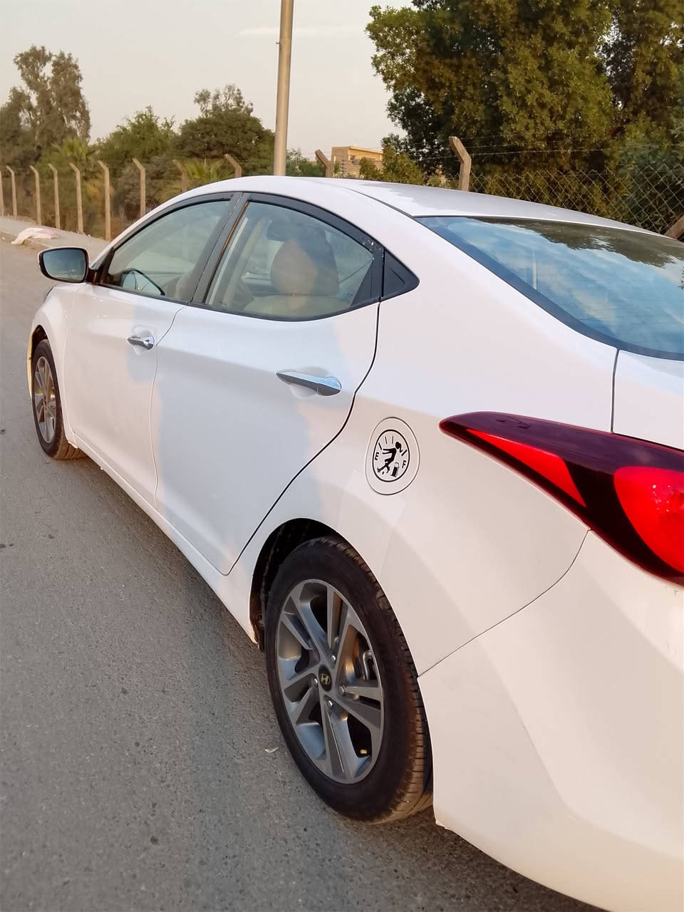 السلام عليكم
النترا للبيع 
2015
فول مواصفات عدة البصمة 
المكان بغداد 
السعر 120 وبيهة مجال 
***********
