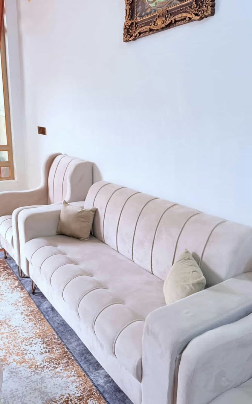 تخم 10 مقاعد السعر 400
عنوان حي شهداء 
للاستفسار ***********
