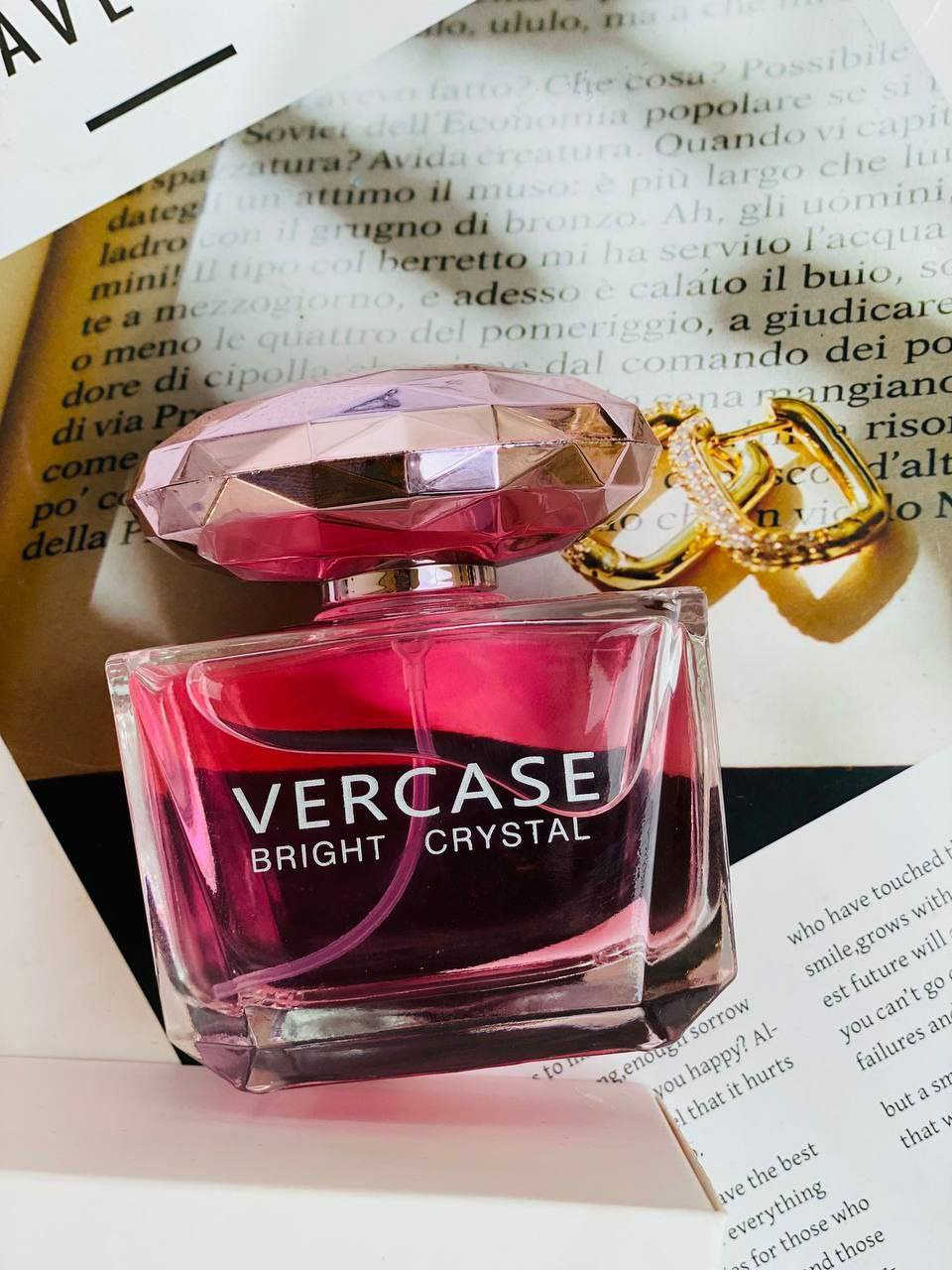 🌸Versace Bright Crystal 
🌸عطر فيرزاجي برايت كرستال🌸
عطر نسائي رقيق وناعم يقدم لمسات حسية جميلة وجذابة لا مثيل لها، رائحتهُ شرقية خلابة تجمع بين روائح الأزهار الرائعة الممزوجة بالمسك والعنبر الساحر فيجعلها أكثر كثافة وثبات لفترات طويلة .🌸

#الاصلي المنشأ فرنسا 🇫🇷💯
للاستفسار والحجز مراسله خاص


**إذا كنت صاحب هذا الإعلان وتريد حذفه لأي سبب، رجاءا أرسل رسالة إلى الدعم الفني**