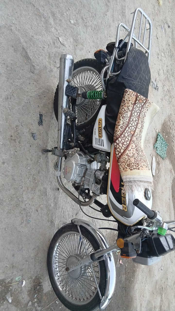 للبيع تايكر أوراق كامله كهربائيات كله شغاله عدادات تخم تايرات ٢٠٢١
*********** 
٥٠٠وبيه مجال قليل
