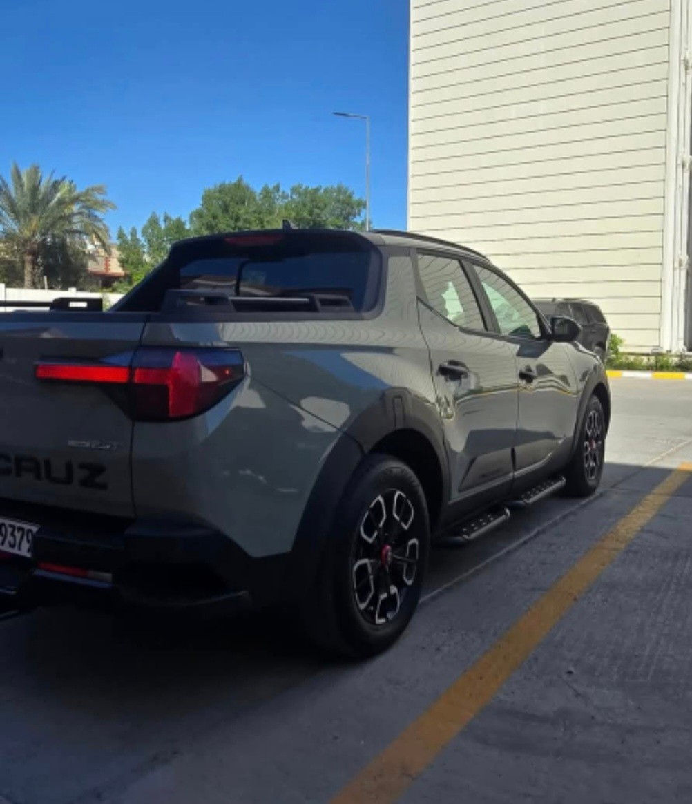 السلام عليكم للبيع هيونداي_سانتا كروز  2024 (مواصفات XRT )
وارد امريكي ، رقم بغداد شبه مميز
فول فول موصفات 

سعة المحرك : 2.5 TURBO 
عدد الاسطوانات : 4
القوة الحصانية : 281 حصان نظام الدفع : كلي HTRAC
ناقل الحركة : اوتوماتيك 8 سرعات 

حادث السياره : صبغ بنيد فقط ، وبارد قليل جاملغ خلفي 
حاله الايرباك : فقط الاستيرن
المسافه المقطوعه : 39 الف كيلو 

#مواصفات
بصمة تشغيل عن بعد 
فتحة سقف
رادارات / رادار امامي /رادار جانبي /رادار خلفي
قيادة ذاتية
توقف ذاتي 
كشنات تدفه ‏
كشنات جلد                                              
كشنات كهرباء 
مري هيتر / رادار / كاميرا
دفع رباعي 
صندوك كهرباء 
مسجل ناطق سستم سماعات BOSE
اواكس وبلوتوث و USB يعمل
مApple CarPlay / Android Auto
دخول ذكي نظام 
حاجب ليد
 / 3 مكان خزن
نقطه عمياء
مراة تعتيم
اشاراة بالمراياة الجانبيه                                   
فول تحكم ستيرن                                    
كير أوتو + عادي + شفتات ستيرن
اوتو بريك +بريك بصمة
لايتات 4 عدسات زينون
شاشة كبيره
داخل جلد 
نضام قيادة + سبورت + نورمل + سمارت
مثبت سرعة
تحديد مسار 
رادار الخطوط البيضاء 
شحن اللاسلكي
‏شاشة إلكترونية
الخريطة
‏AUTO HOLD
مصابيح خلفية LED
مصابيح ضباب LED 
السعر 210 ورقه
مكان السياره المنصور 14 رمضان ***********
